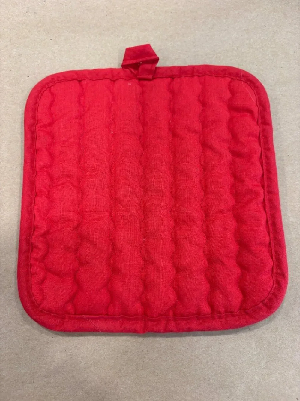 Classic Winnie The Pooh Piglet Holiday 2 Pot Holders Disney Quilted Red  8x8